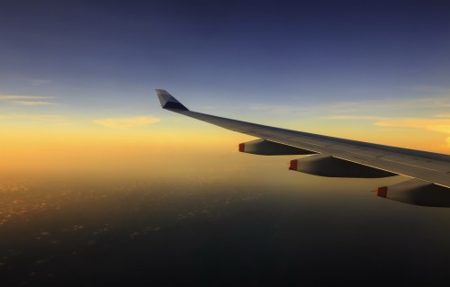 飛行機の壁紙 空 航空会社 飛行機 羽 昼間 雰囲気 航空宇宙工学 雲 フライト Wallpaperkiss