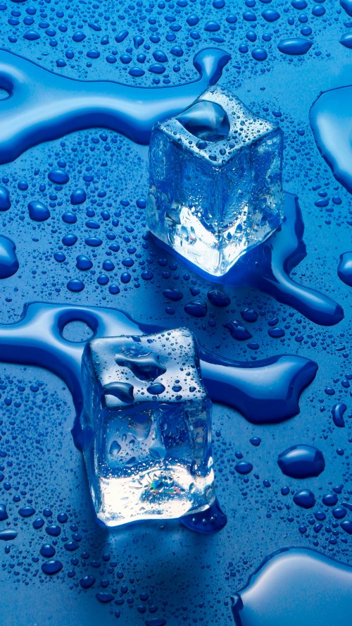 氷の壁紙 水 青い アイスキューブ 液体 落とす エレクトリックブルー 体液 水を飲んでいる 静物写真 Wallpaperkiss