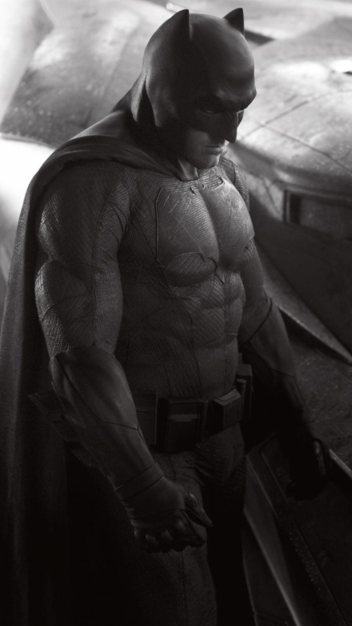 バットマンvsスーパーマン壁紙 バットマン 立っている 架空の人物 スーパーヒーロー ボディービル 正義リーグ 写真撮影 黒と白 Wallpaperkiss
