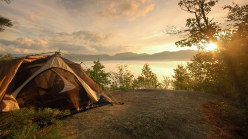 キャンプの壁紙 テント 自然 朝 空 自然の風景 キャンプ 木 風景 Wallpaperkiss