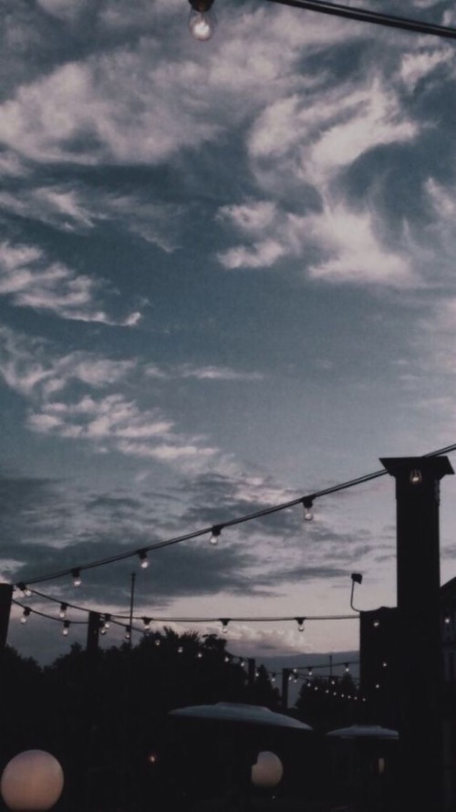 壁紙アワン 空 雲 雰囲気 イブニング 黒と白 モノクローム 夕暮れ ルーフ 建築 写真撮影 Wallpaperkiss