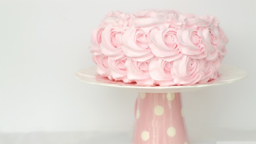 誕生日ケーキの壁紙 バタークリーム ピンク アイシング ケーキ飾る ケーキ デザート 食物 砂糖ペースト メレンゲ Wallpaperkiss