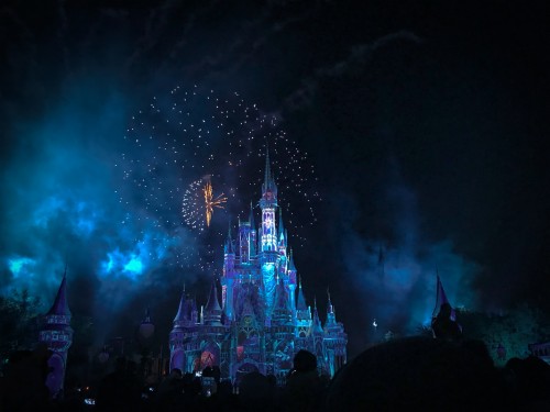 Fond D Ecran Du Chateau De Disney Lumiere Tenebres Ciel Un Evenement Performance Nuit Feux D Artifice Minuit Espace Etape Wallpaperkiss