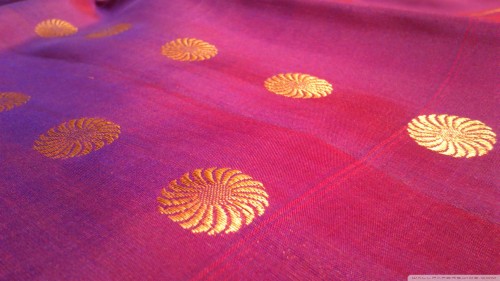 サリーの壁紙 バイオレット 紫の パターン オレンジ 繊維 刺繍 花 Wallpaperkiss