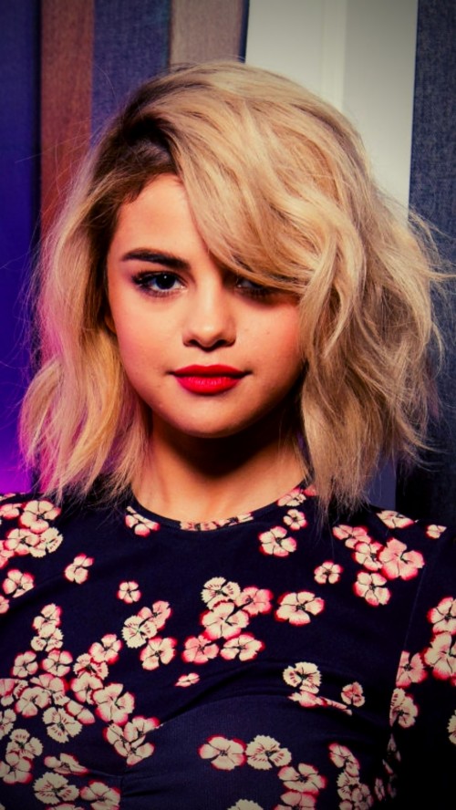 Selena Gomez Wallpaper Iphone Hair Face Blond Hairstyle Eyebrow Lip Chin Beauty Bob Cut Bangs