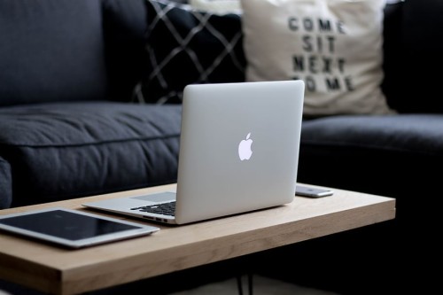 Macbook Airデスクトップ壁紙 家具 技術 テーブル ガジェット ルーム ラップトップ エレクトロニクス Ipad Wallpaperkiss
