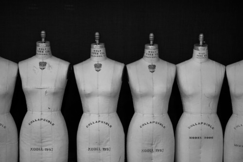 シャネル壁紙tumblr マネキン ショルダー ドレス ファッションデザイン カクテルドレス Wallpaperkiss