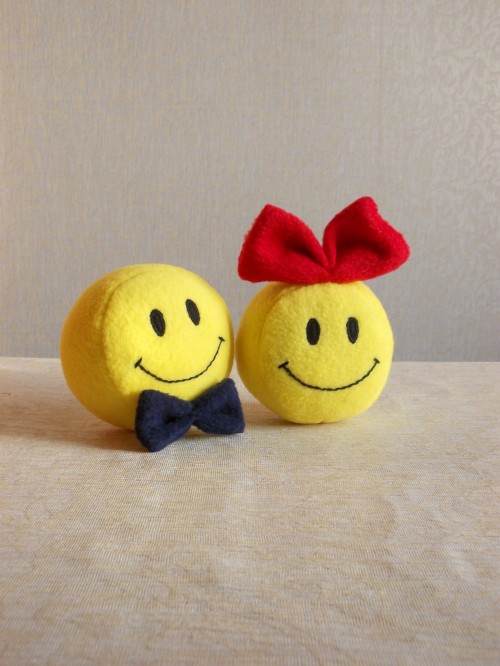 Cute Smiley Wallpapers Smiley Emoticon Facial Expression Yellow Smile Toy Happy Stuffed Toy Textile Finger Wallpaperkiss