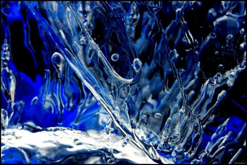 Hdクレイジー壁紙 青い 水 コバルトブルー 液体 エレクトリックブルー ガラス 体液 Cgアートワーク ドリンク 氷 Wallpaperkiss