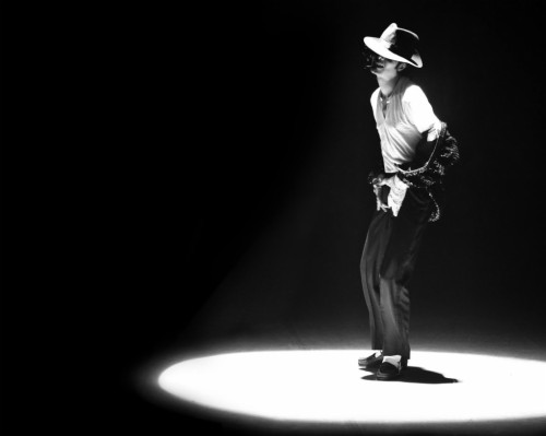 マイケル ジャクソンダンス壁紙 立っている パフォーマンス パフォーマンスアート 写真撮影 黒と白 踊り子 人体 モノクロ写真 ダンス Wallpaperkiss