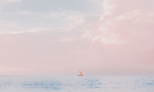 パステルデスクトップの壁紙 空 海 地平線 海洋 穏やかな 雲 ヨット 波 帆 Wallpaperkiss